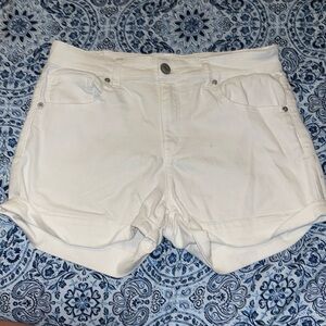 Aeropostale High Rise Mini Denim White Jean Shorts Ripped
Size 12